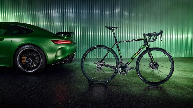 Mercedes-AMG GT-R Yarış Bisikleti