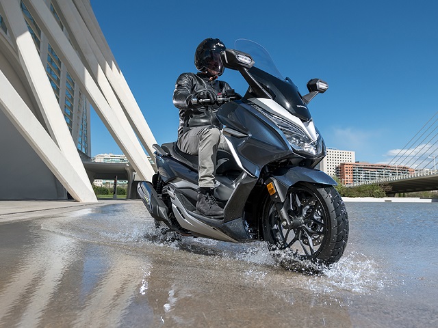 Yeni Honda Forza yüzünü gösterdi