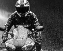 Motosiklet İçin Yağmurda Sürüş Teknikleri
