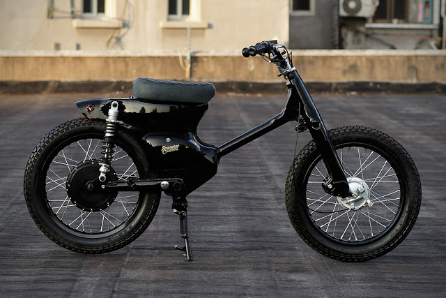 Retro Görünümlü Elektrikli Motosiklet Honda eCub