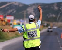 Motosiklet Sürücüsüne Emniyet Kemeri Takmadığı için Ceza Kesildi